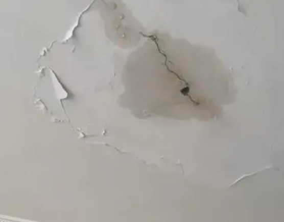 万全阳台漏水维修公司分享下屋面防水工程质量问题原因分析